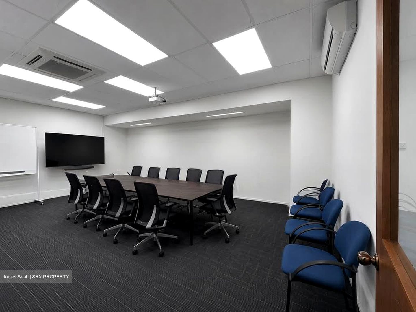 Pantech Business Hub (D5), Factory #570916841